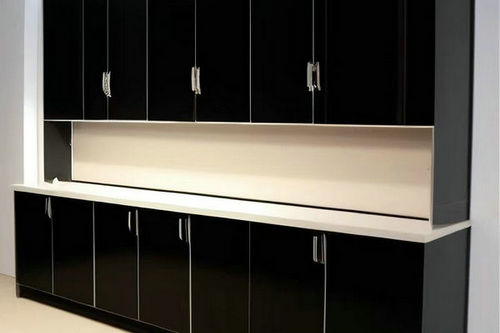 河南全木實(shí)驗(yàn)臺(tái)的臺(tái)面材質(zhì)有哪些？